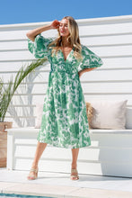 Load image into Gallery viewer, Green &amp; White &#39;Jazelle&#39; Balloon Sleeve Midi Dress
