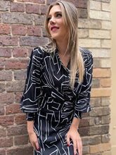 Load image into Gallery viewer, Black &amp; White Swirl Shirt Dress